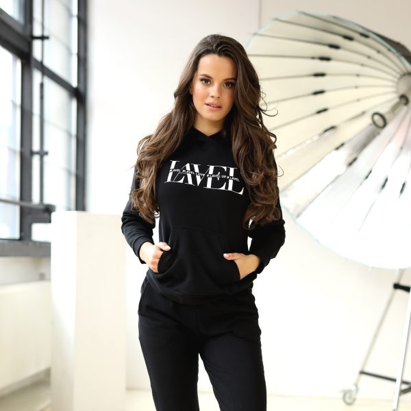 Bluza z kapturem Czarna 026 przod LAVEL