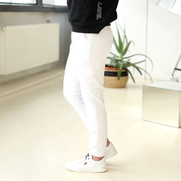 Spodnie dresowe z kieszeniami biale 031 przod LAVEL