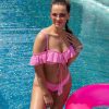 samanta c w paski bikini dla malego biustu rozowe biale prazki hiszpanka kostium kapielowy z fredzlami dwuczesciowy dla malego biustu polska produkcja lavel 2024(4)