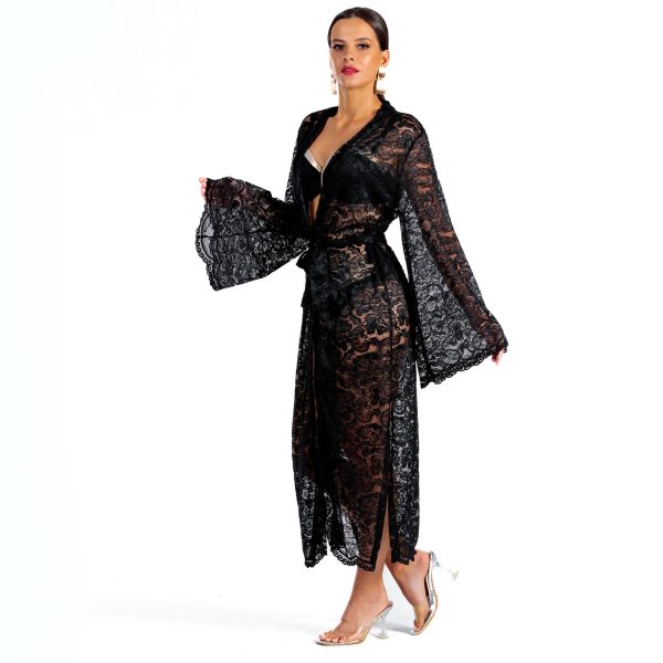 Aura K44 Elegancka czarna koronkowa narzutka plażowa długa z rozkloszowanymi rękawami czarny góra od bikini dół od bikini LAVEL polska produkcja 2025 1